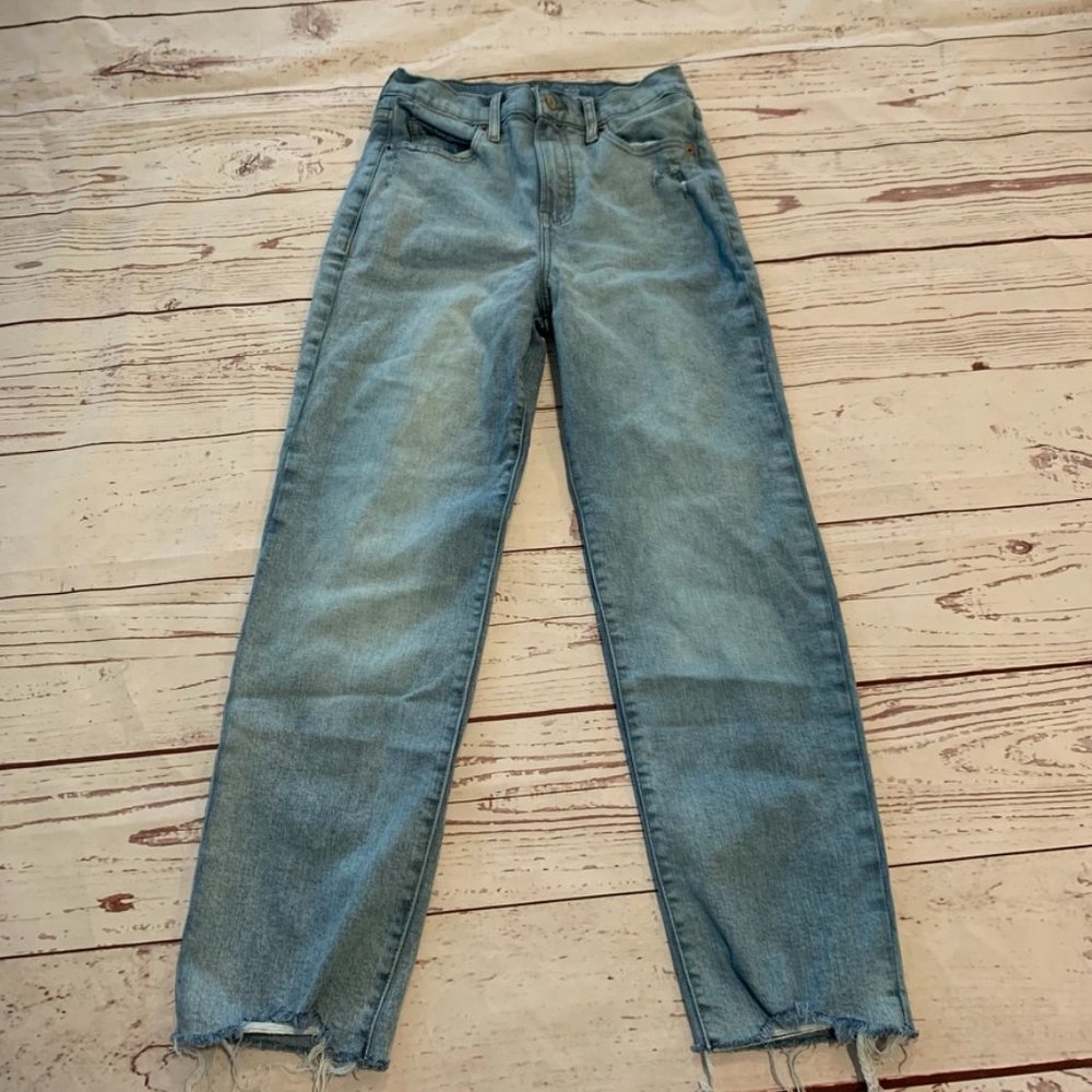 Old Navy Sky High Straight High Waisted Jeans